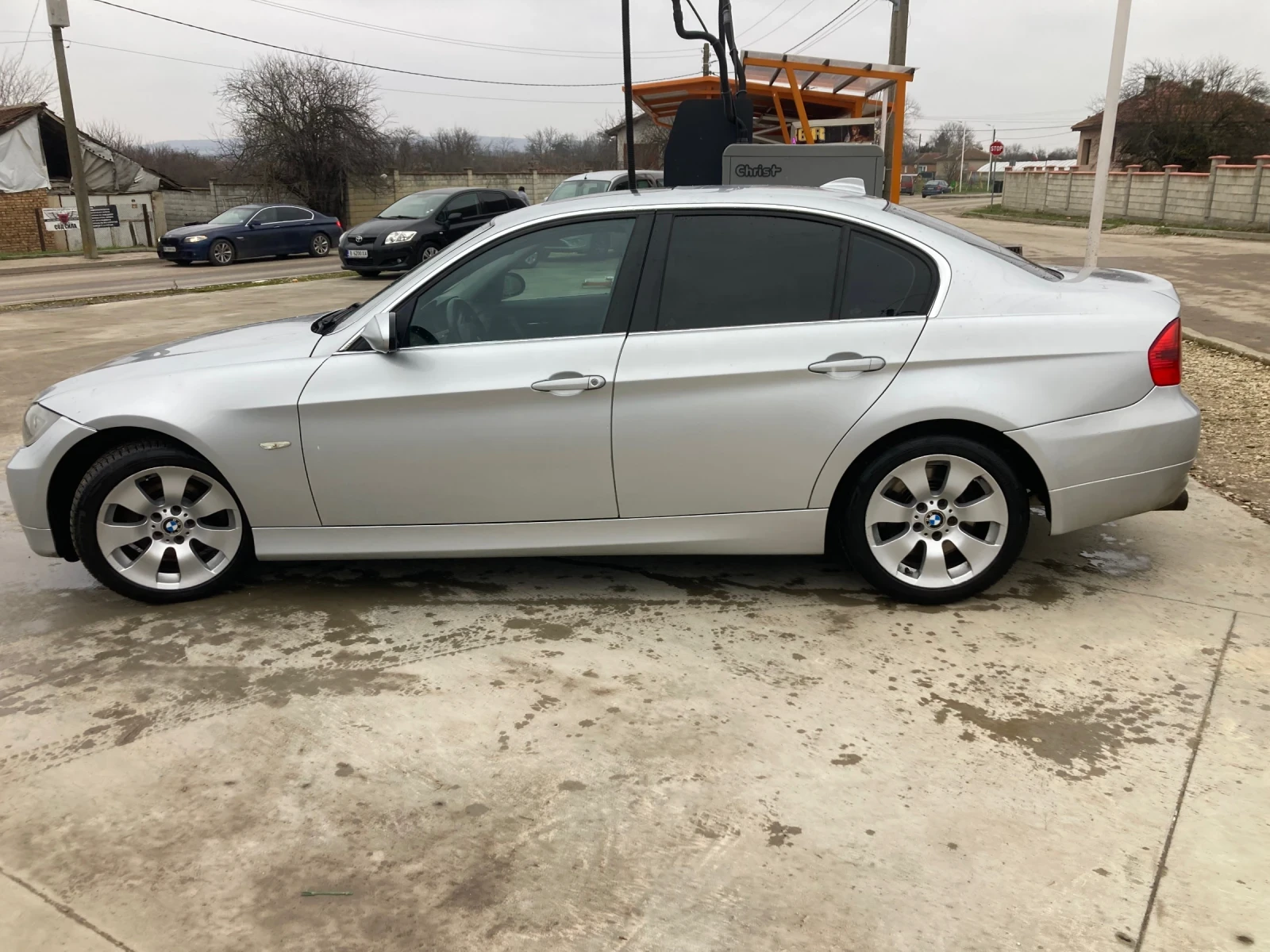 BMW 330 330Xi, снимка 2 - Автомобили и джипове - 53815706