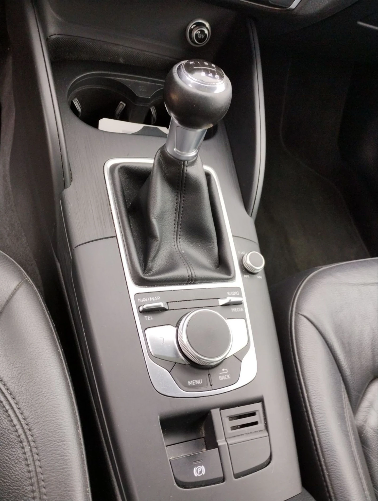 Audi A3 1.6 TDI EURO 6 , снимка 12 - Автомобили и джипове - 53894010