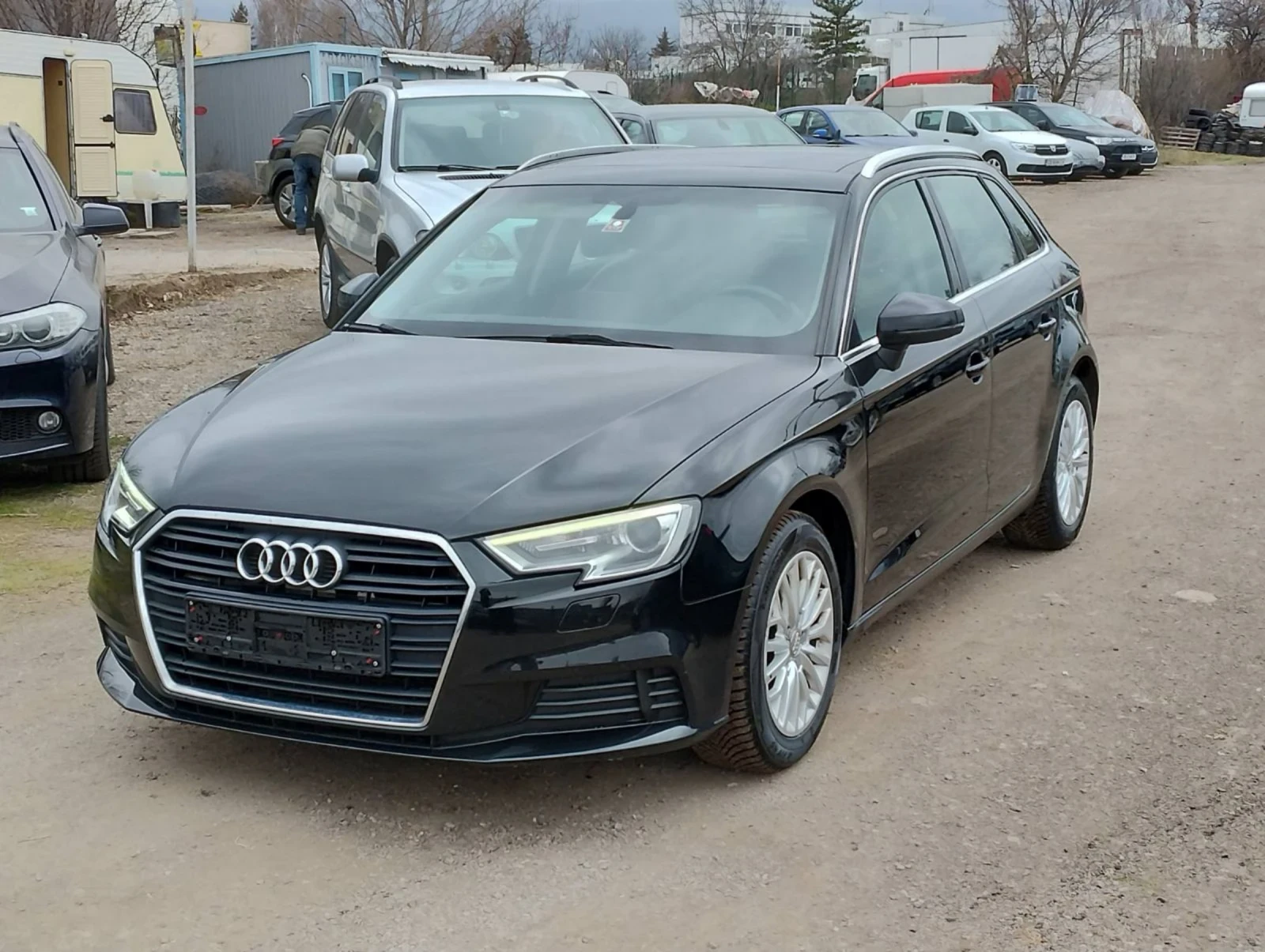 Audi A3 1.6 TDI EURO 6 , снимка 7 - Автомобили и джипове - 53894010