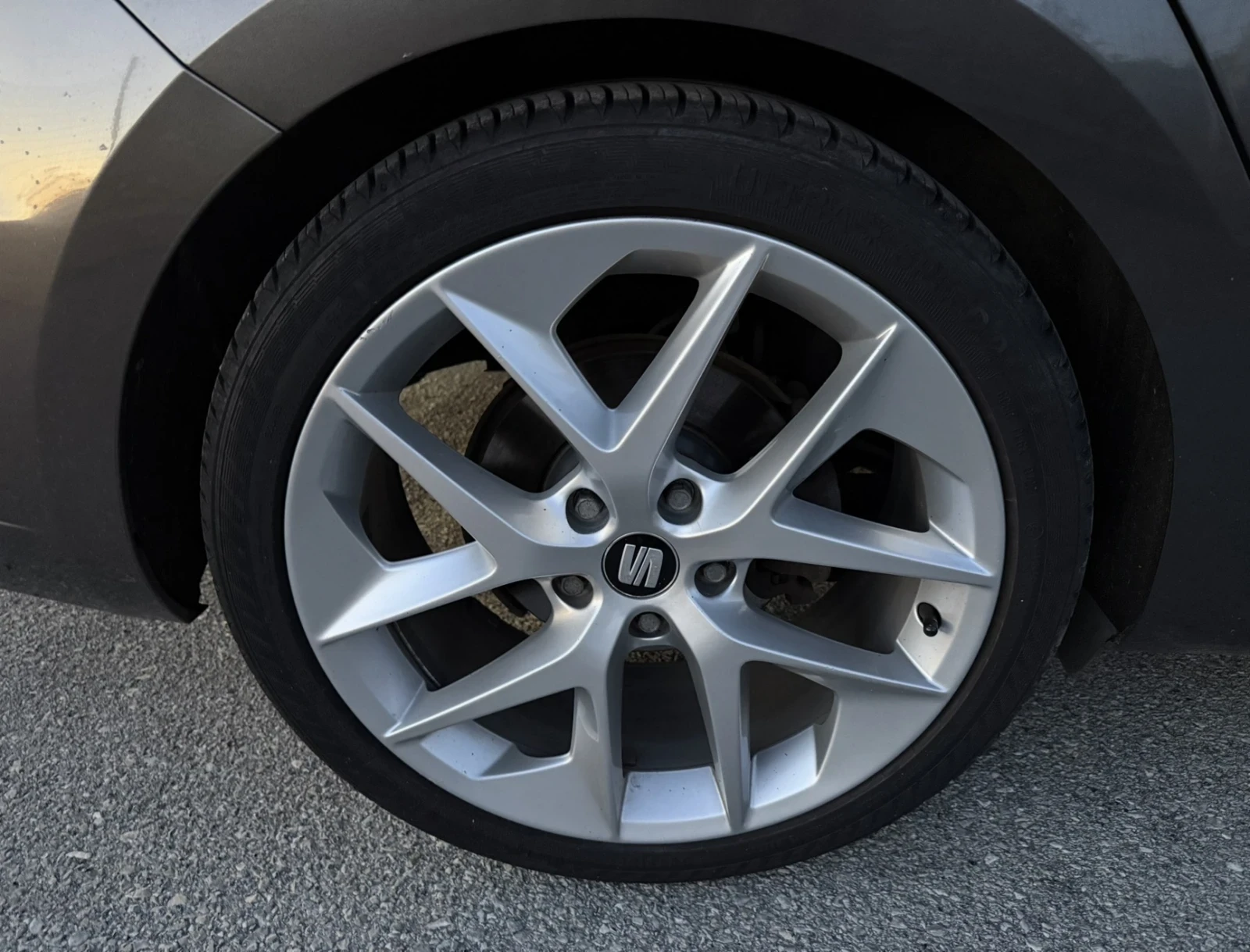 Seat Leon FR 184 CV / DSG 6 скорости, снимка 15 - Автомобили и джипове - 54128623