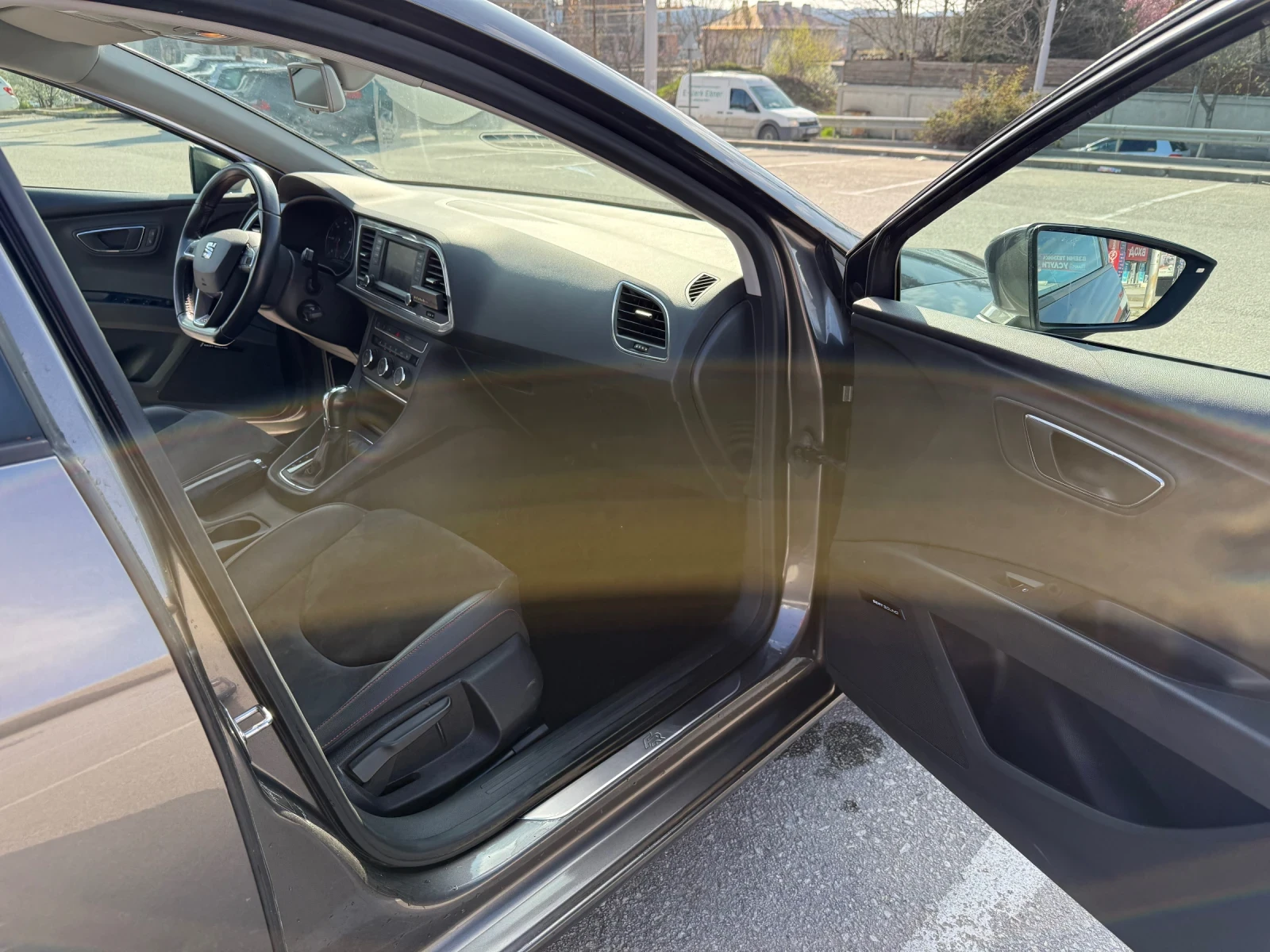 Seat Leon FR 184 CV / DSG 6 скорости, снимка 10 - Автомобили и джипове - 54128623