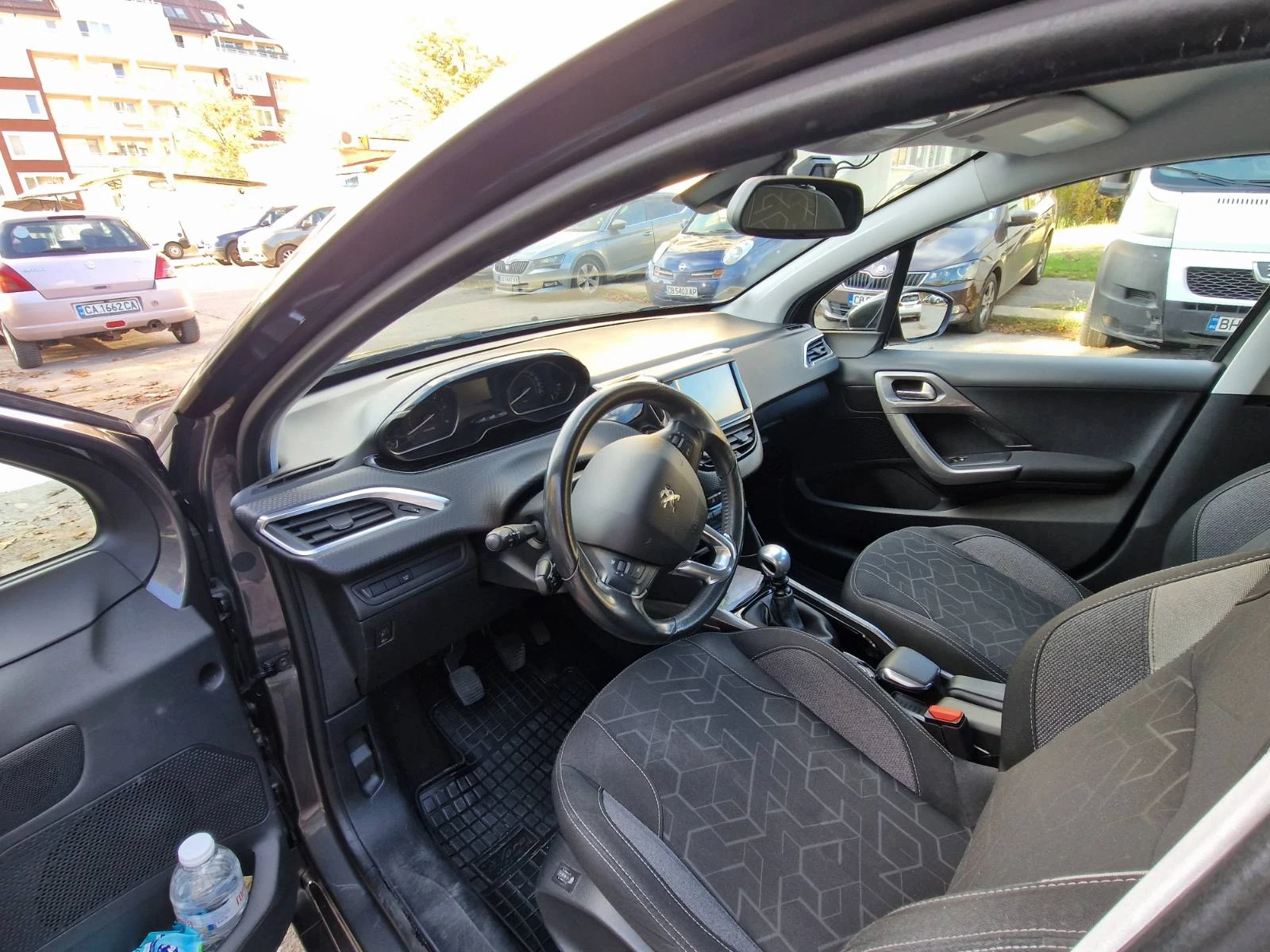 Peugeot 2008, снимка 8 - Автомобили и джипове - 54461248