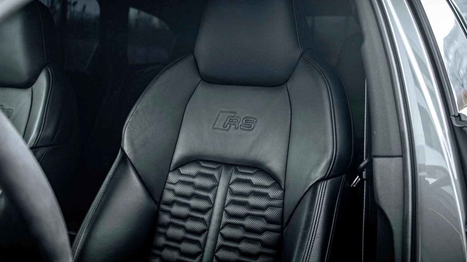 Audi Rs6, снимка 10 - Автомобили и джипове - 54388011