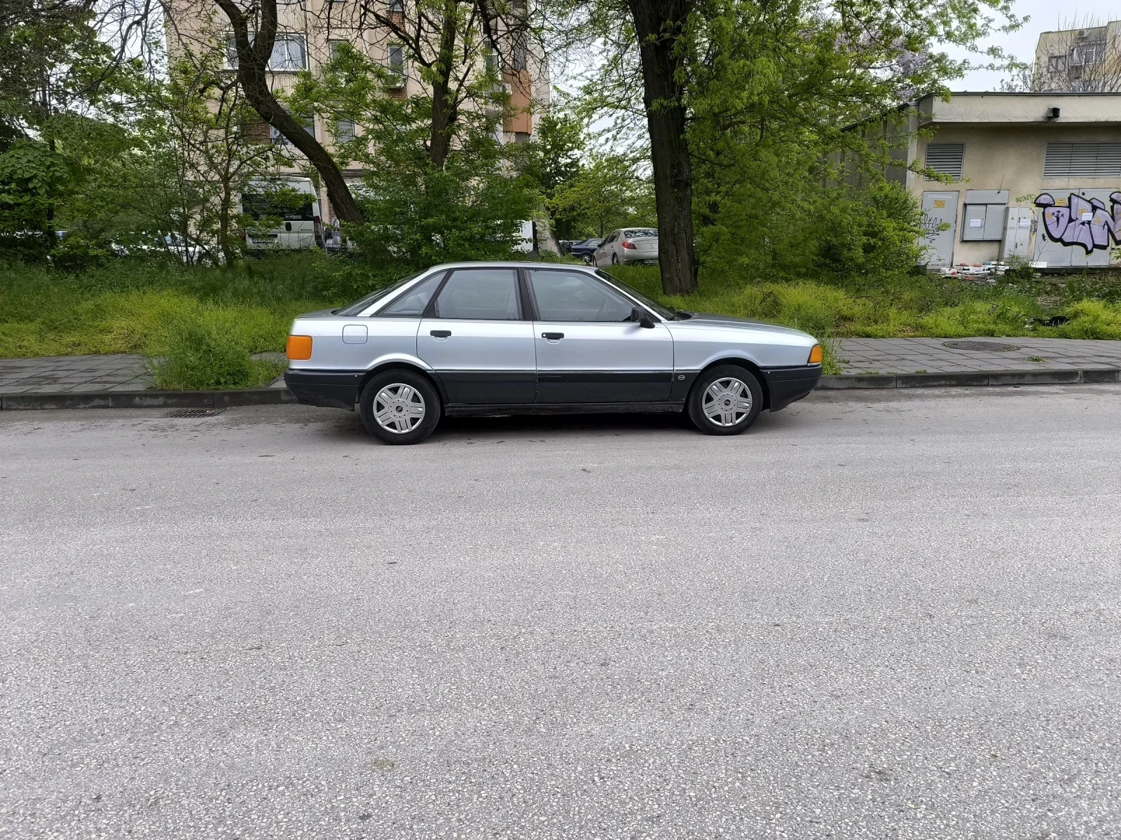 Audi 80 1.8 S, снимка 5 - Автомобили и джипове - 54500744