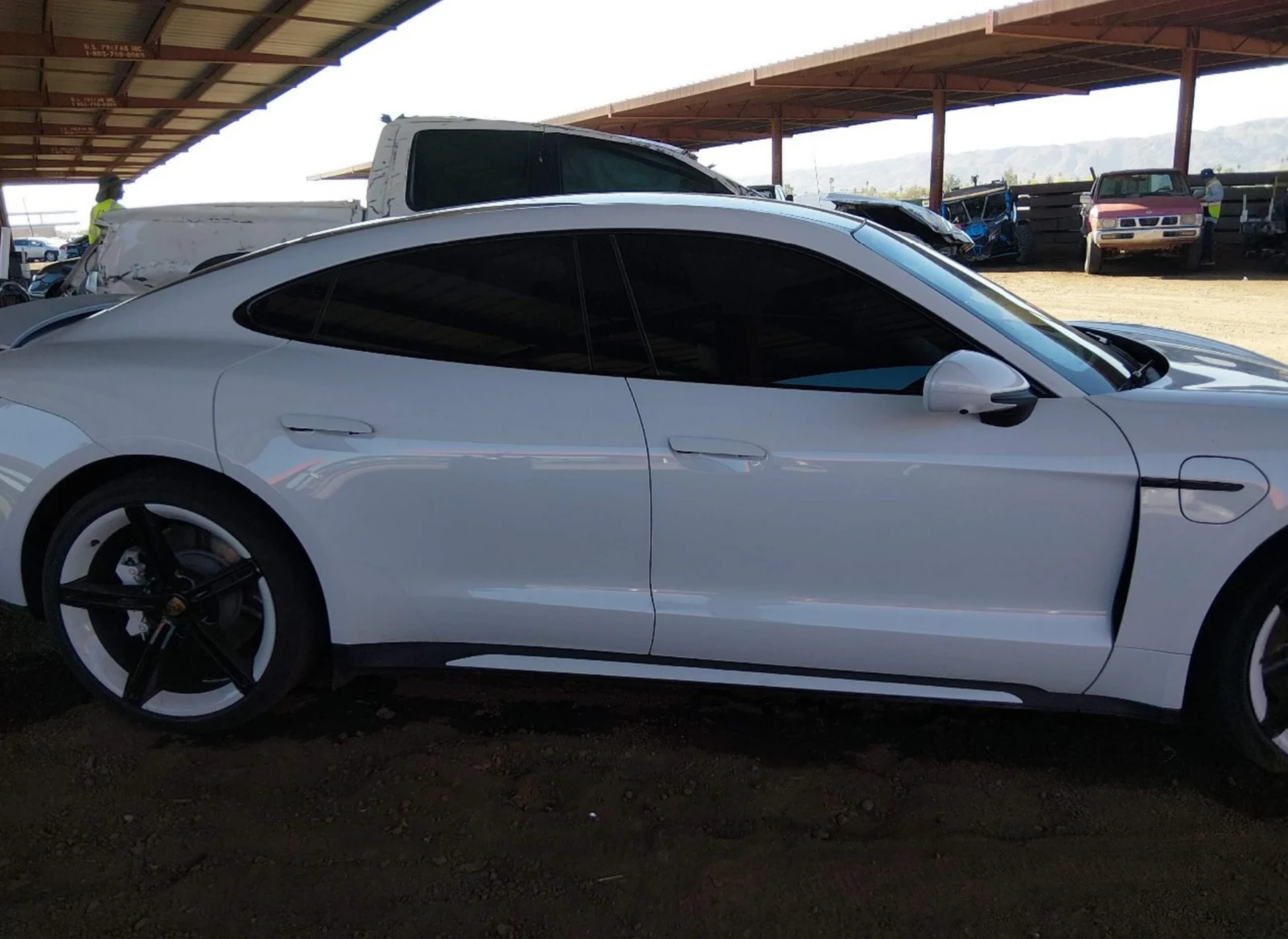 Porsche Taycan TURBO S* , снимка 13 - Автомобили и джипове - 55142710