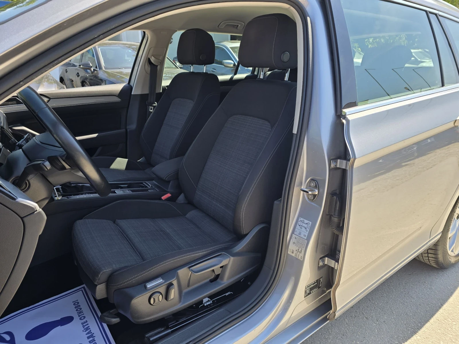 VW Passat 2.0TDI 150к.с Business DSG, снимка 9 - Автомобили и джипове - 55300052
