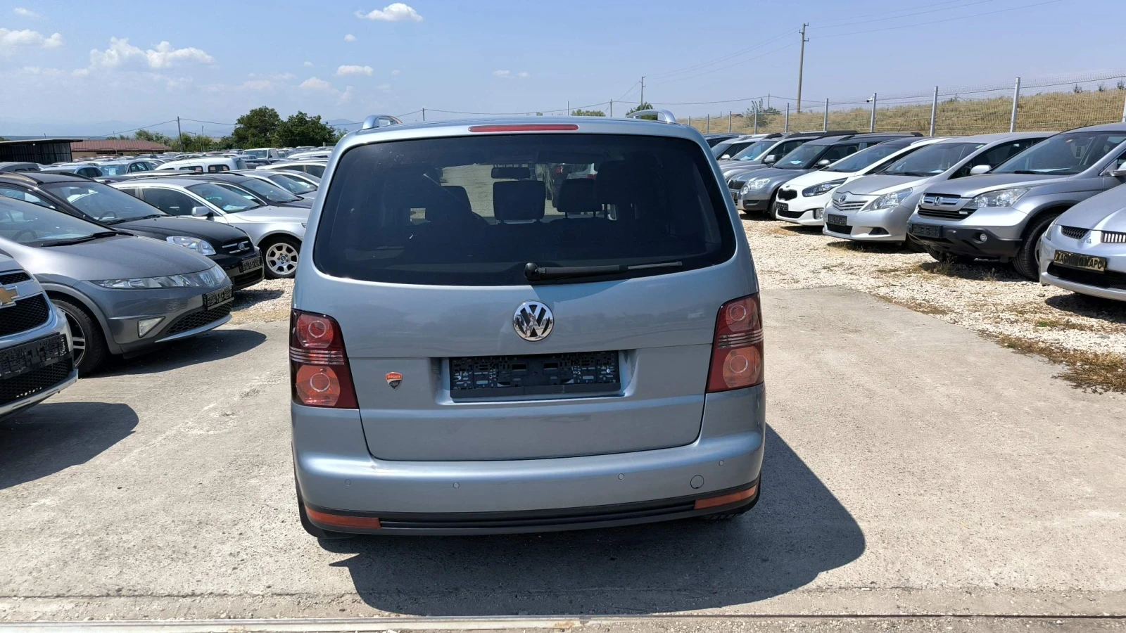 VW Touran 2.0TDi, снимка 5 - Автомобили и джипове - 55615535