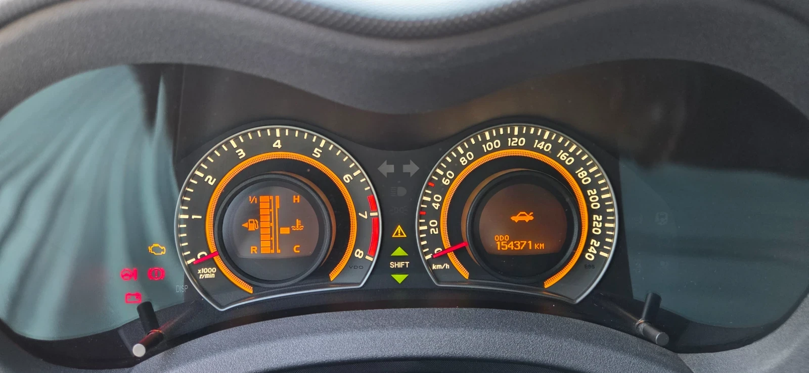 Toyota Auris, снимка 4 - Автомобили и джипове - 56056292