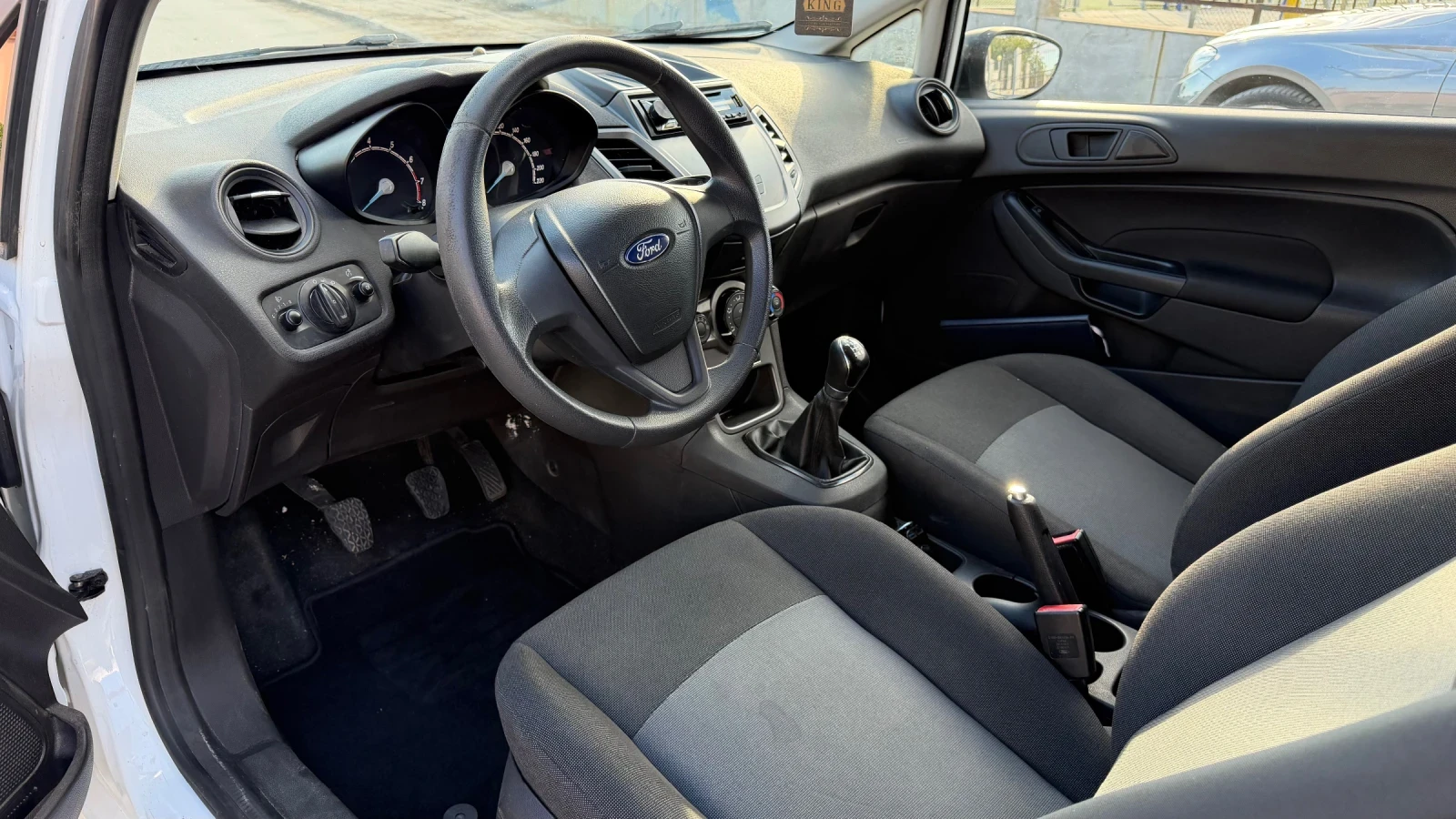 Ford Fiesta, снимка 6 - Автомобили и джипове - 56060219