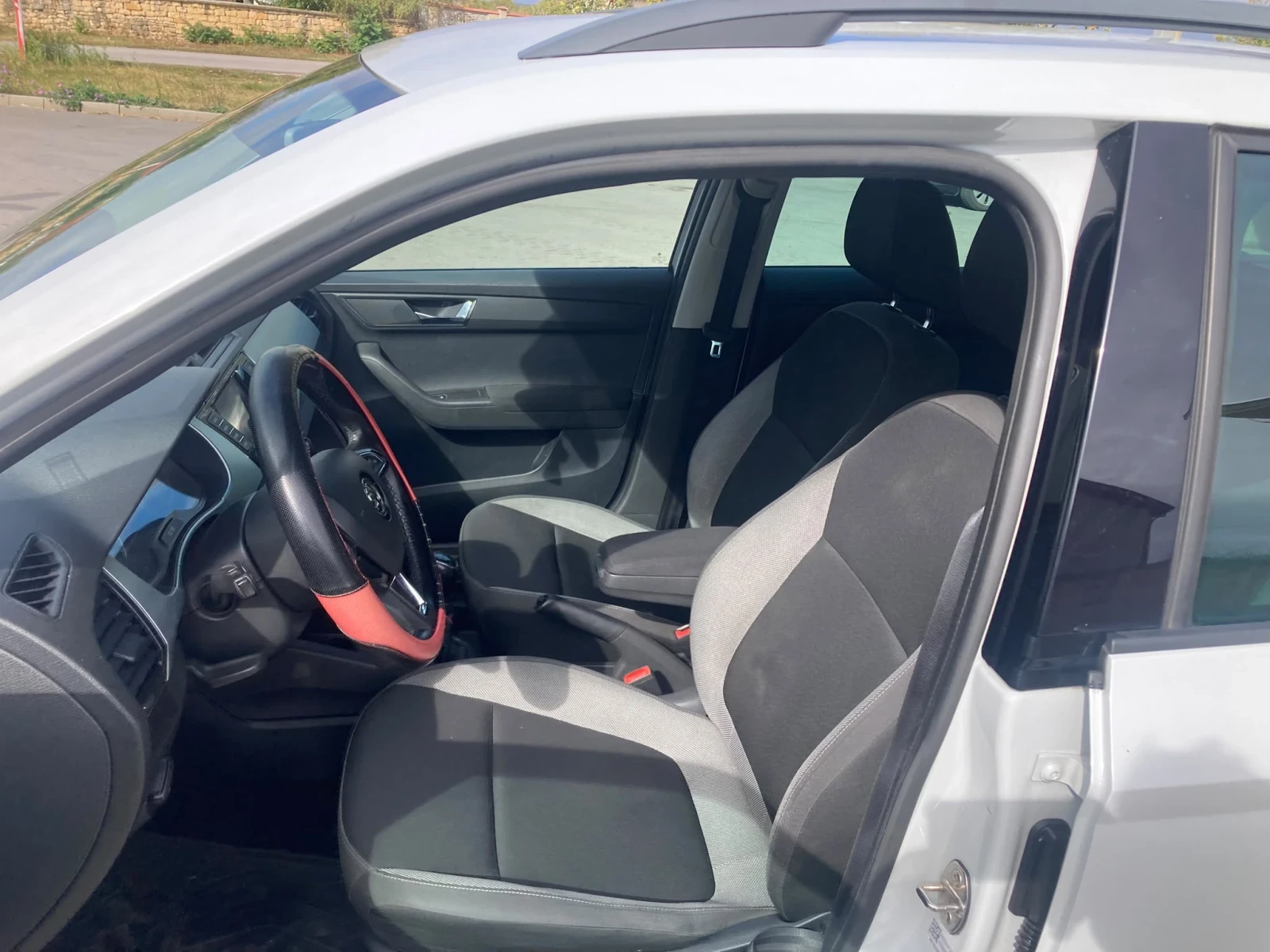 Skoda Fabia, снимка 14 - Автомобили и джипове - 56601506