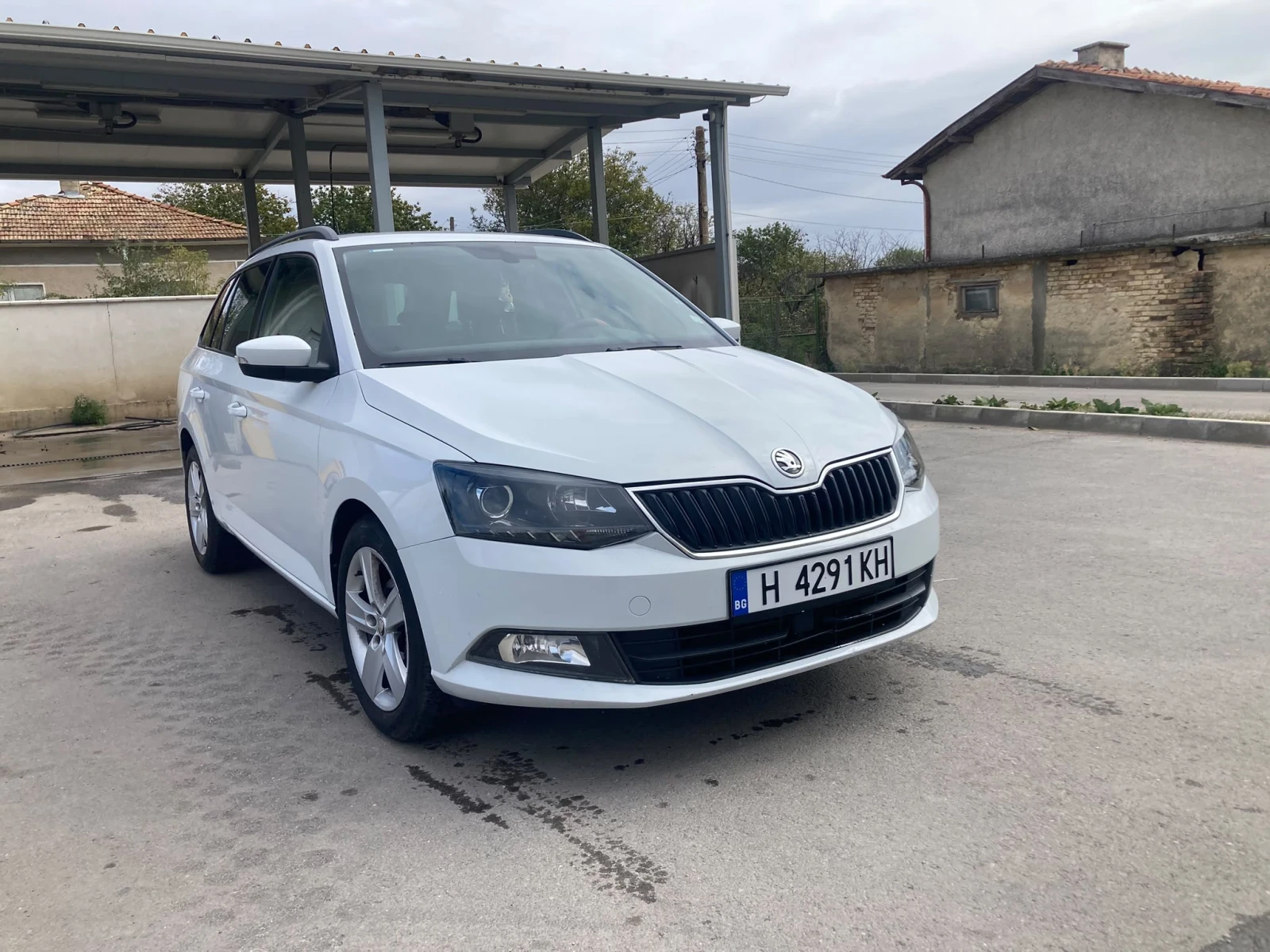 Skoda Fabia, снимка 2 - Автомобили и джипове - 56601506