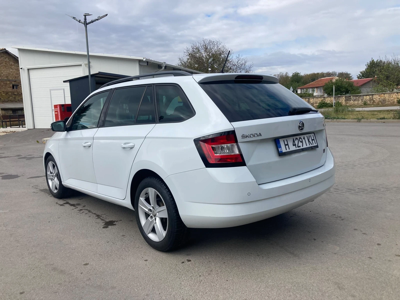 Skoda Fabia, снимка 6 - Автомобили и джипове - 56601506