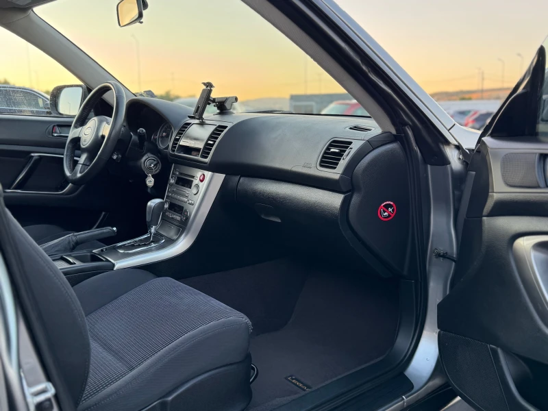 Subaru Outback * ИТАЛИЯ* ГАЗ* 2.5-165* ПАНОРАМА* , снимка 13 - Автомобили и джипове - 49750045