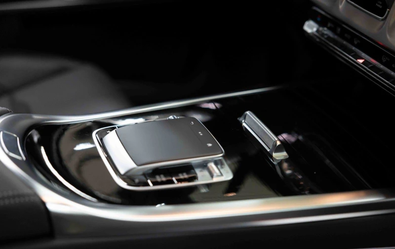 Mercedes-Benz G 63 AMG /FACELIFT/GREEN HELL/BURM/ACTIVE RIDE/NIGHT/360/ , снимка 13 - Автомобили и джипове - 50441978