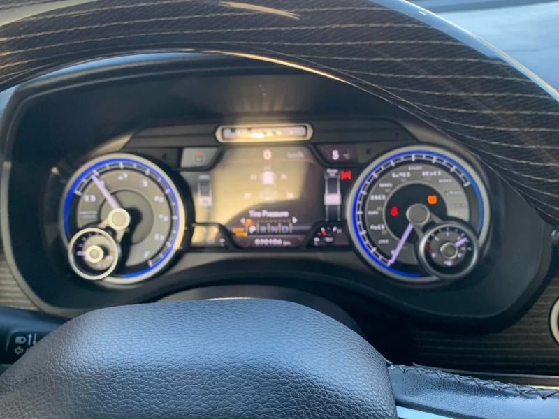 Dodge RAM 1500 * Limited * CARFAX * БЕЗ ПЪРВОНАЧАЛНА ВНОСКА, снимка 8 - Автомобили и джипове - 53054814