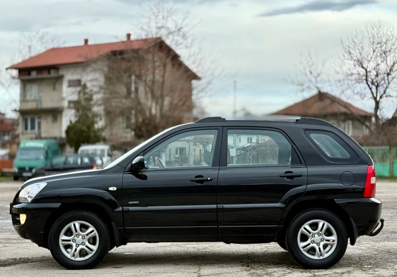 Kia Sportage 2.0i* 4x4* Кожа, снимка 4 - Автомобили и джипове - 53261956