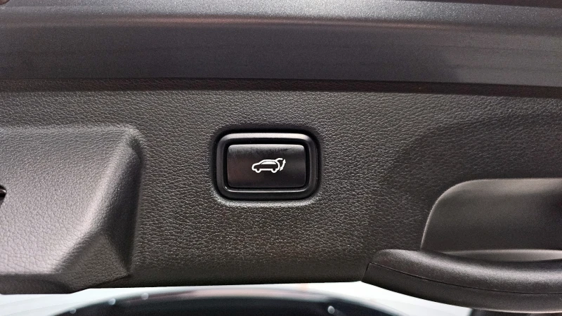 Kia Sportage 2.0CRDI/4x4/Пълна сервизна !!!, снимка 15 - Автомобили и джипове - 53417270