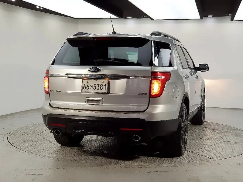 Ford Explorer 3.5 AWD, снимка 3 - Автомобили и джипове - 54350182