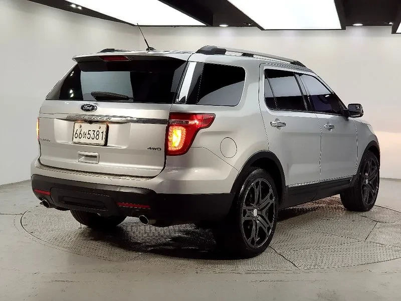 Ford Explorer 3.5 AWD, снимка 4 - Автомобили и джипове - 54350182