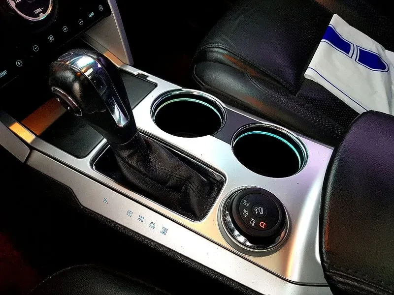 Ford Explorer 3.5 AWD, снимка 13 - Автомобили и джипове - 54350182