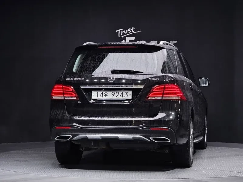 Mercedes-Benz GLE 350 D 4Matic - САМО 30% АВАНС, снимка 4 - Автомобили и джипове - 55483959