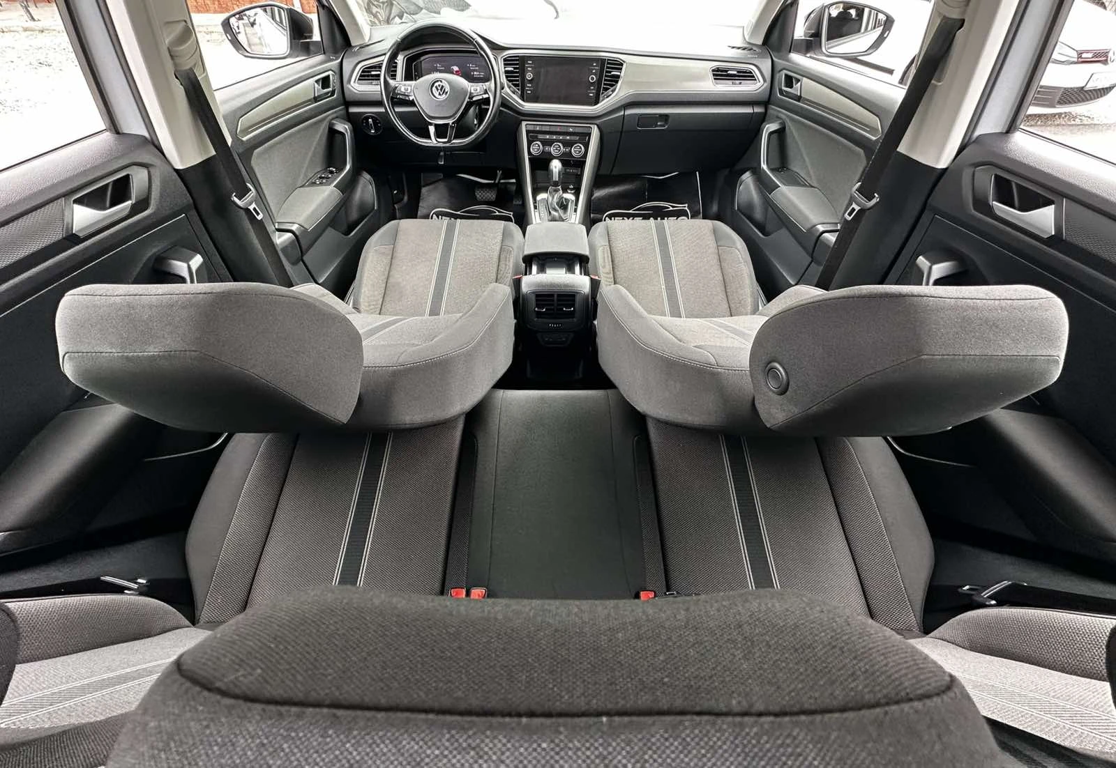 VW T-Roc 1.5TSI 150HP DSG CARPLAY DISTRONIC EU6D, снимка 9 - Автомобили и джипове - 53950241