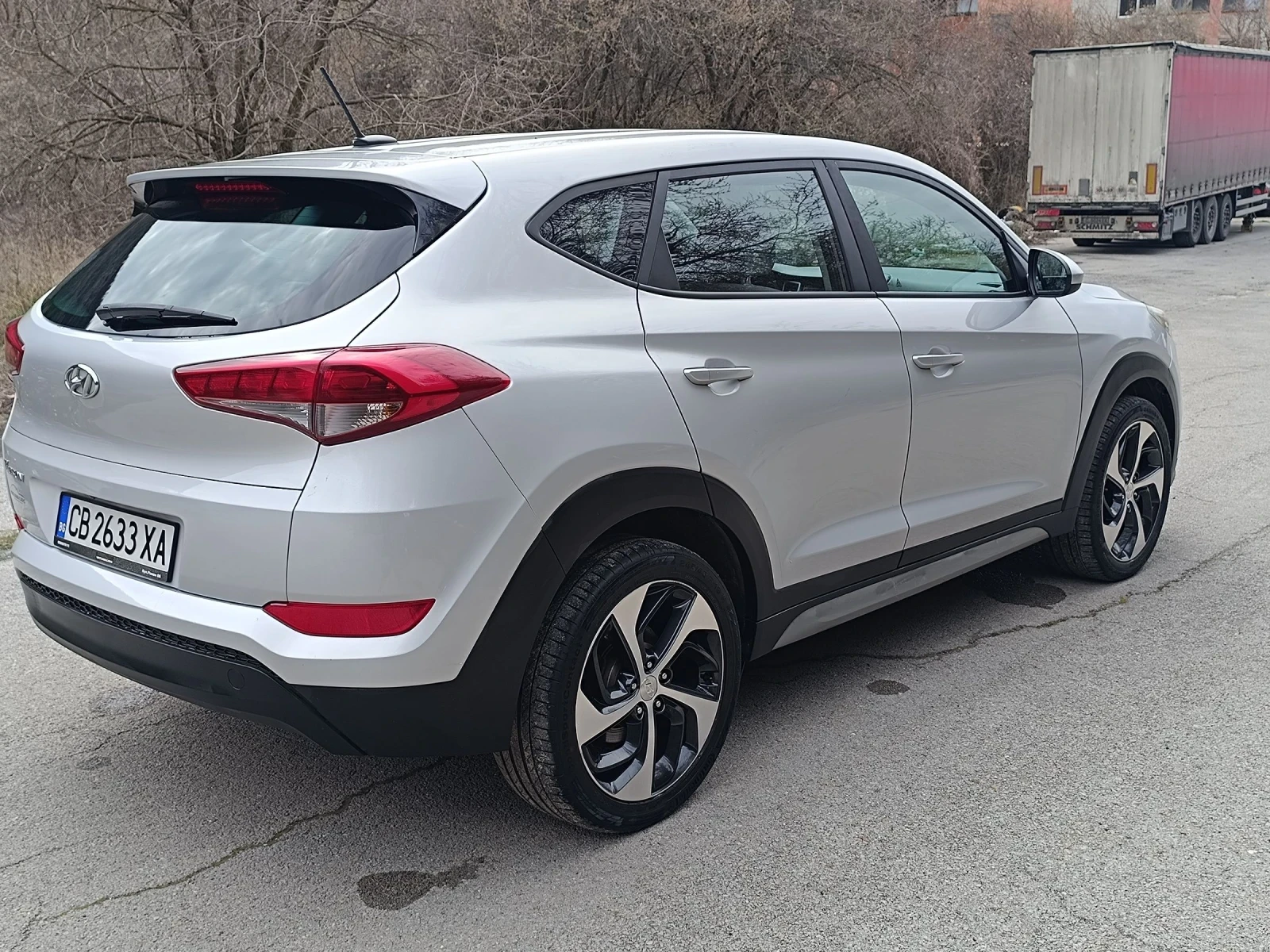 Hyundai Tucson 2.0 GDi Automatic , снимка 5 - Автомобили и джипове - 53975811