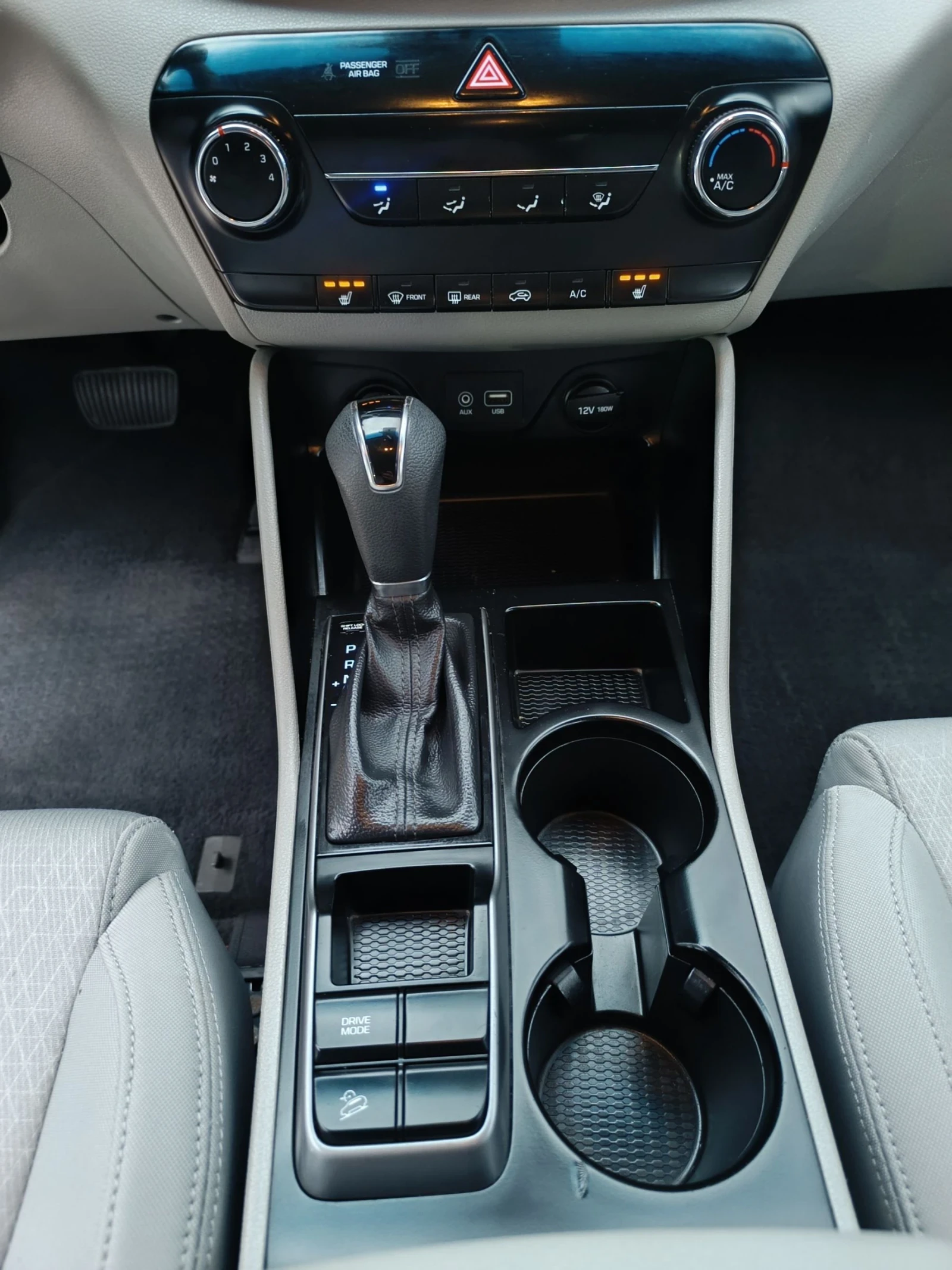 Hyundai Tucson 2.0 GDi Automatic , снимка 17 - Автомобили и джипове - 53975811