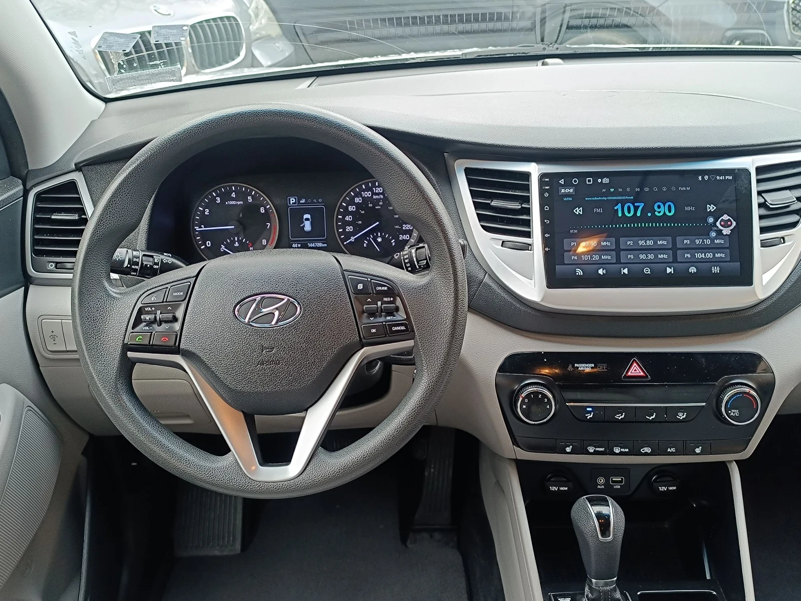 Hyundai Tucson 2.0 GDi Automatic , снимка 14 - Автомобили и джипове - 53975811