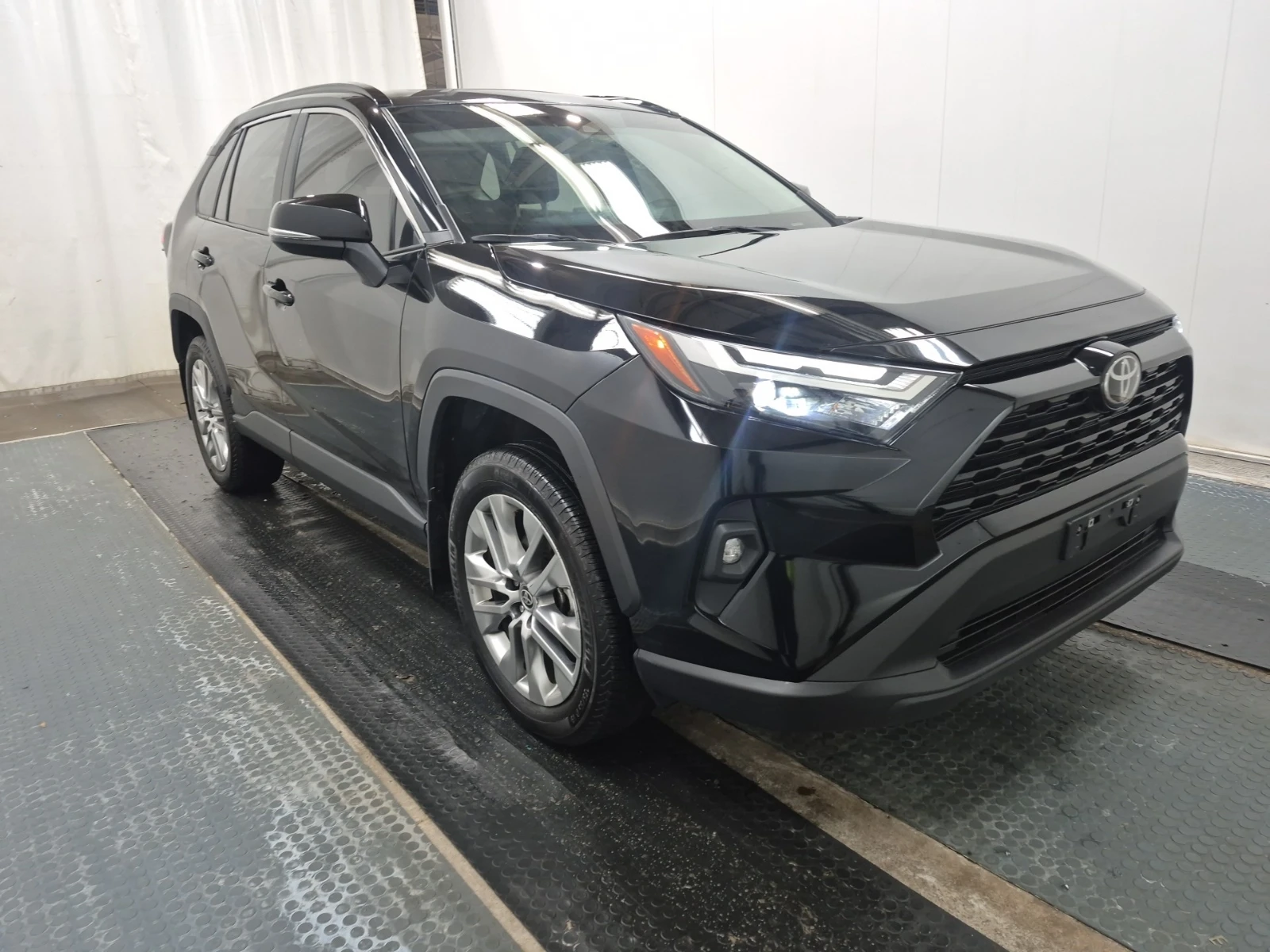 Toyota Rav4 * * CARFAX * * АВТО КРЕДИТ * * Цена до БГ * * , снимка 2 - Автомобили и джипове - 54611358