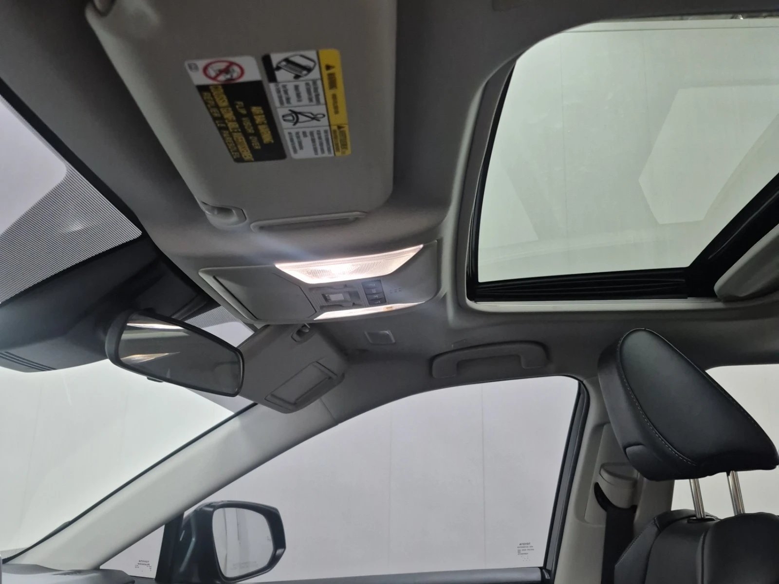 Toyota Rav4 * * CARFAX * * АВТО КРЕДИТ * * Цена до БГ * * , снимка 13 - Автомобили и джипове - 54611358