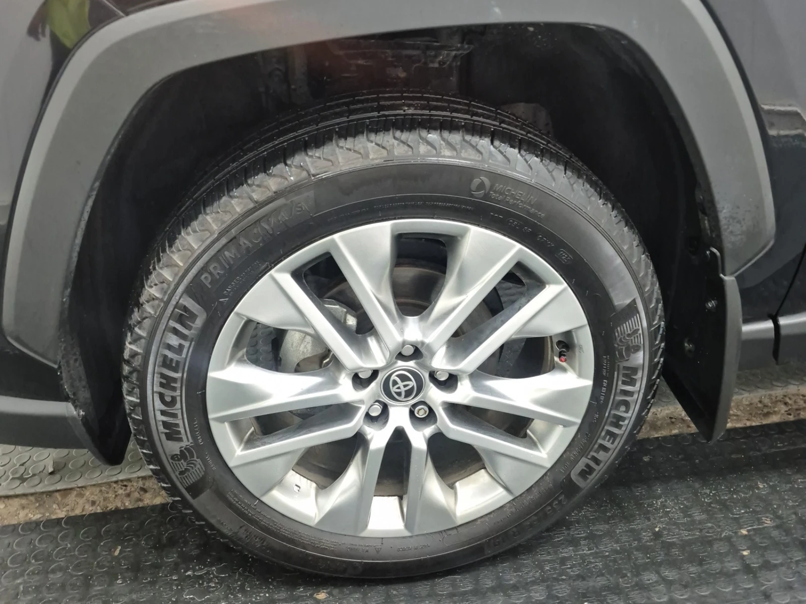 Toyota Rav4 * * CARFAX * * АВТО КРЕДИТ * * Цена до БГ * * , снимка 7 - Автомобили и джипове - 54611358