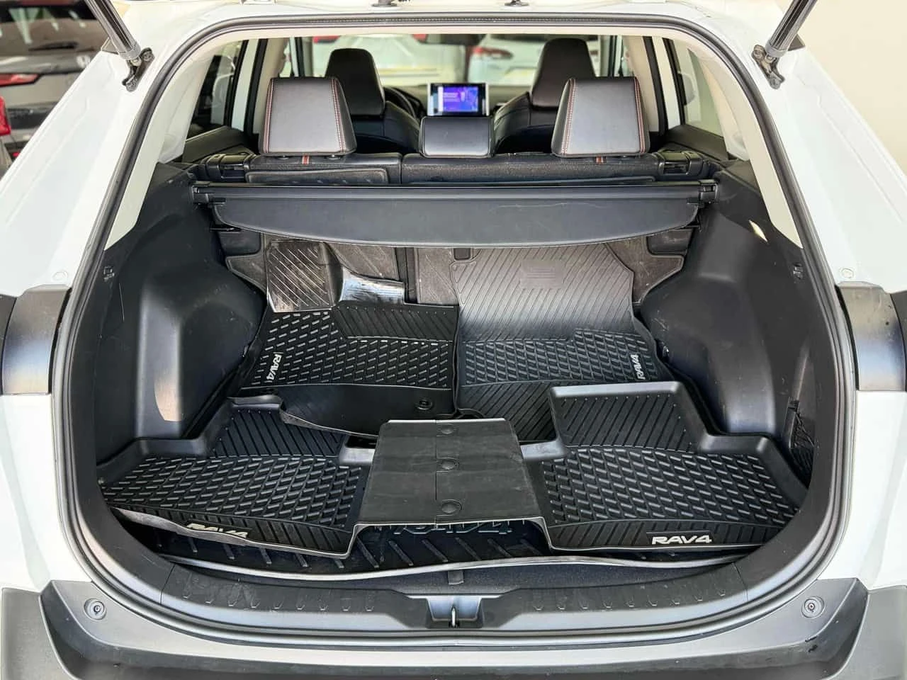 Toyota Rav4 * Trail AWD * CARFAX * ��� ������������ ������ | Mobile.bg � ����������� 12