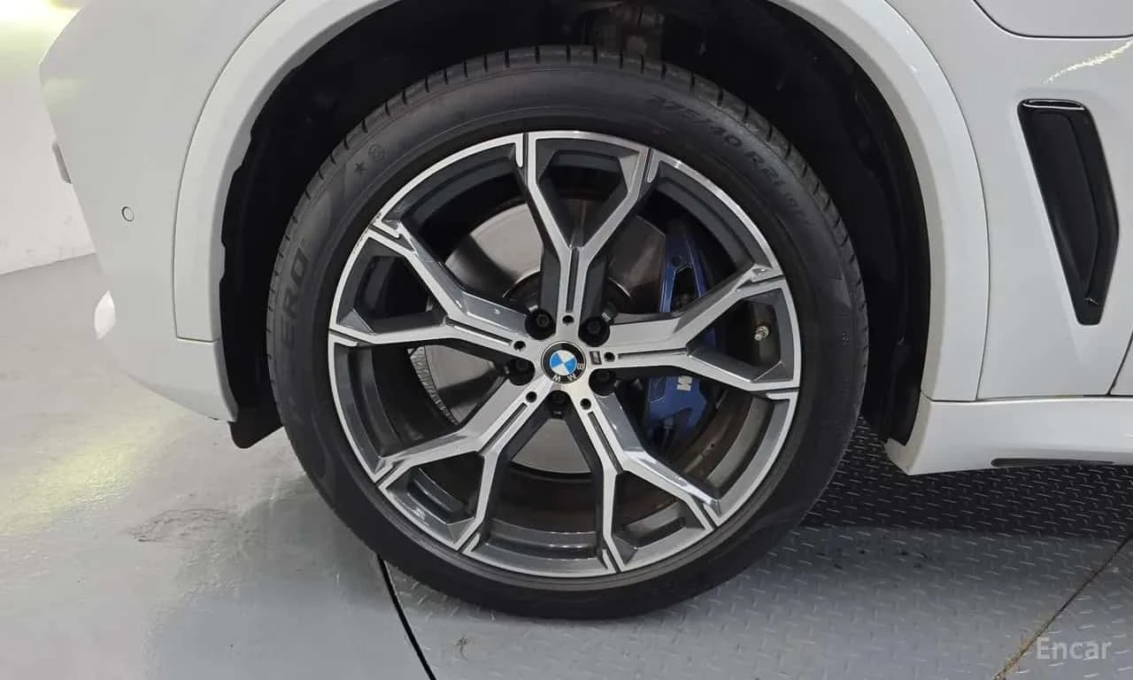 BMW X5 * xDrive 45e M Sport * БЕЗ ПЪРВОНАЧАЛНА ВНОСКА, снимка 5 - Автомобили и джипове - 56210941