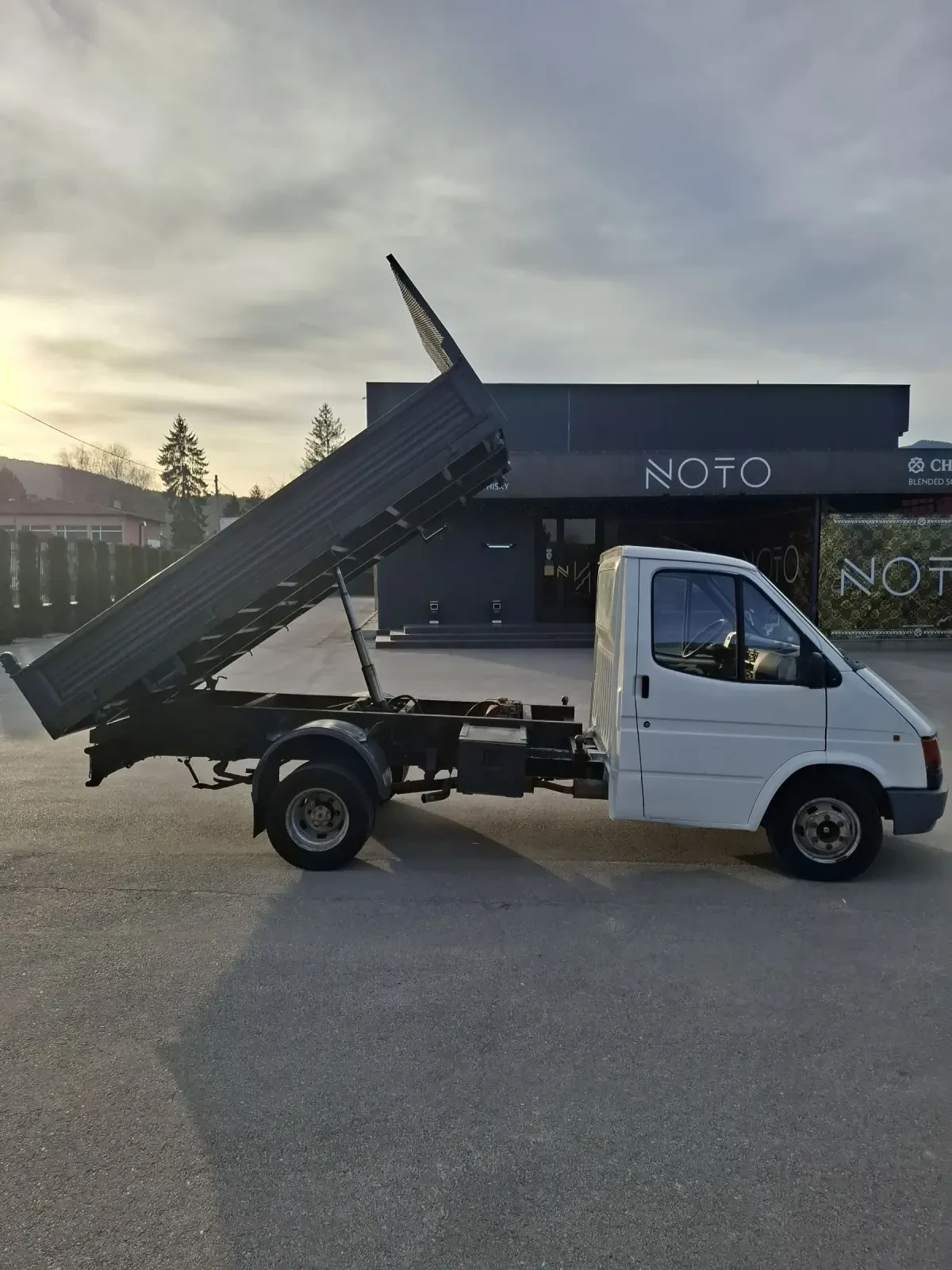 Ford Transit 2.5D ТРИСТРАНЕН САМОСВАЛ, снимка 8 - Бусове и автобуси - 53772147