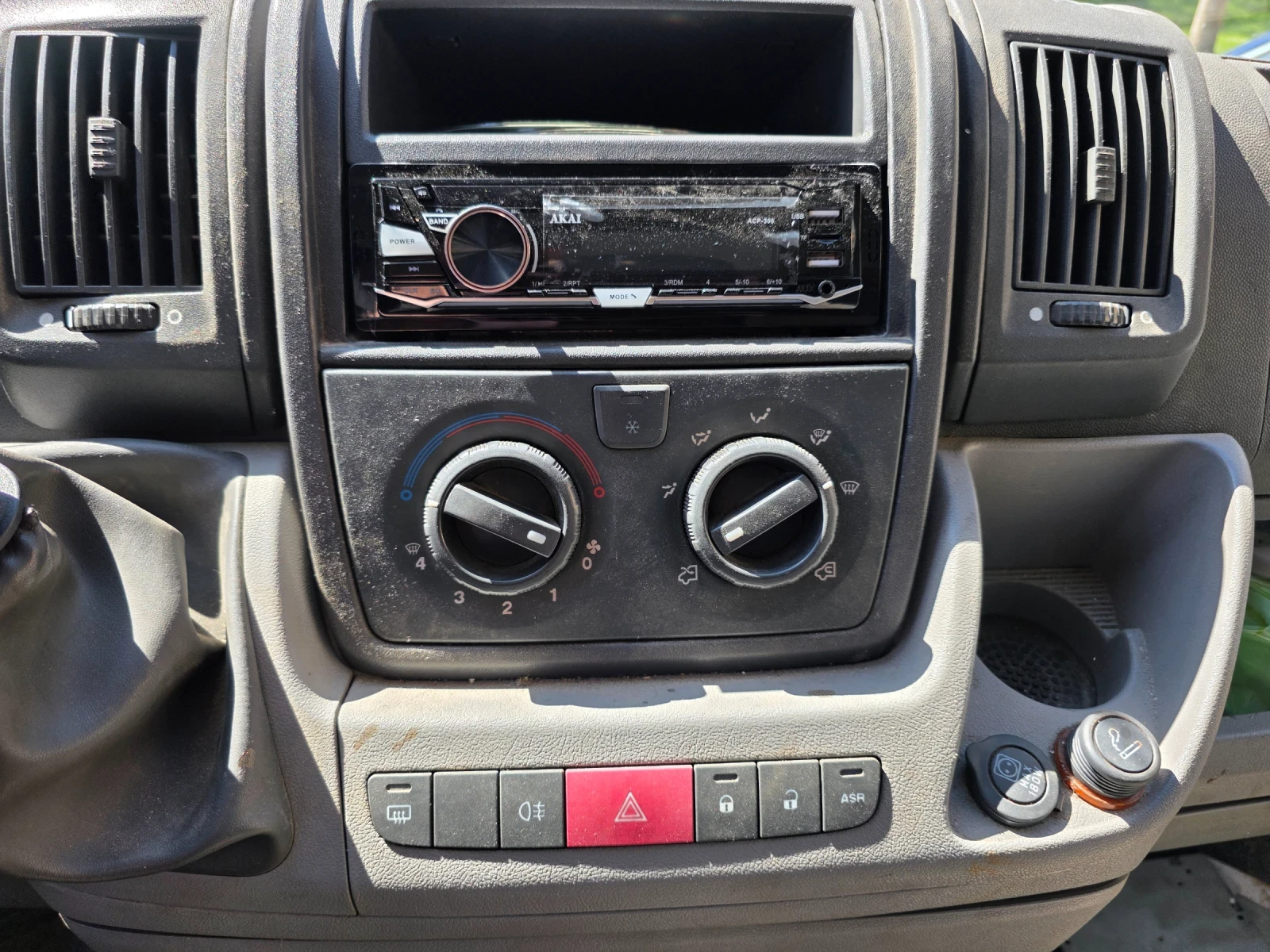 Peugeot Boxer 2.2  климатик , снимка 5 - Бусове и автобуси - 55319515