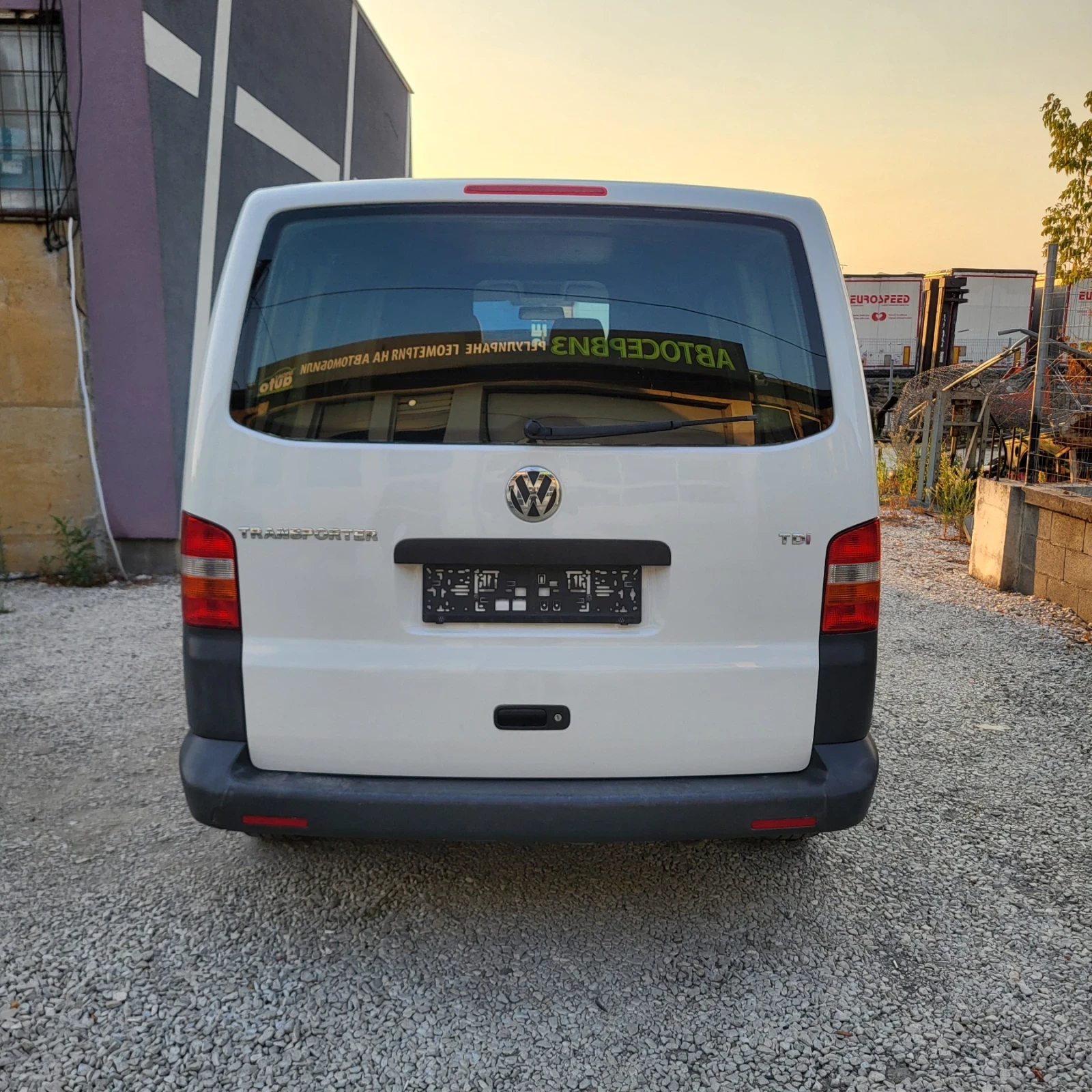 VW T5 1.9 TDi, снимка 3 - Бусове и автобуси - 56459755