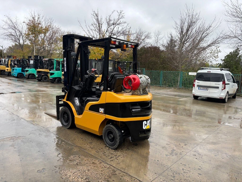 ������� Cat ������� ���������� � ������� ���������� | Mobile.bg � ����������� 4