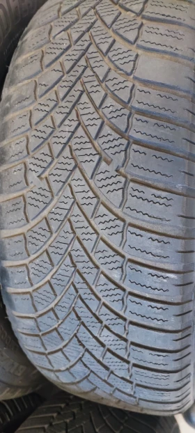 Гуми с джанти Bridgestone 205/60R16, снимка 6 - Гуми и джанти - 48787302