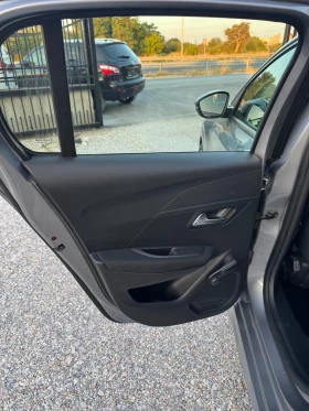 Peugeot 208 1.2, снимка 15