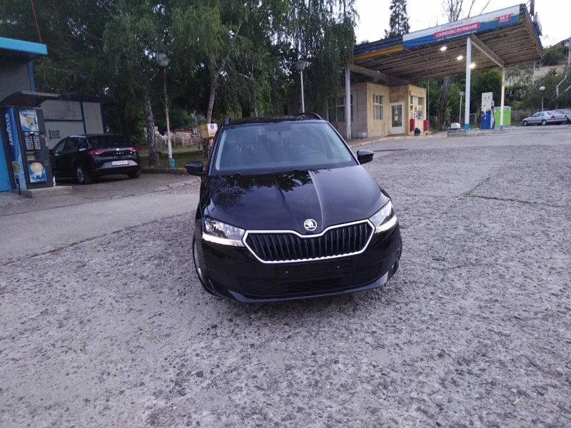 Skoda Fabia 1.0 mpi, снимка 2 - Автомобили и джипове - 46249056