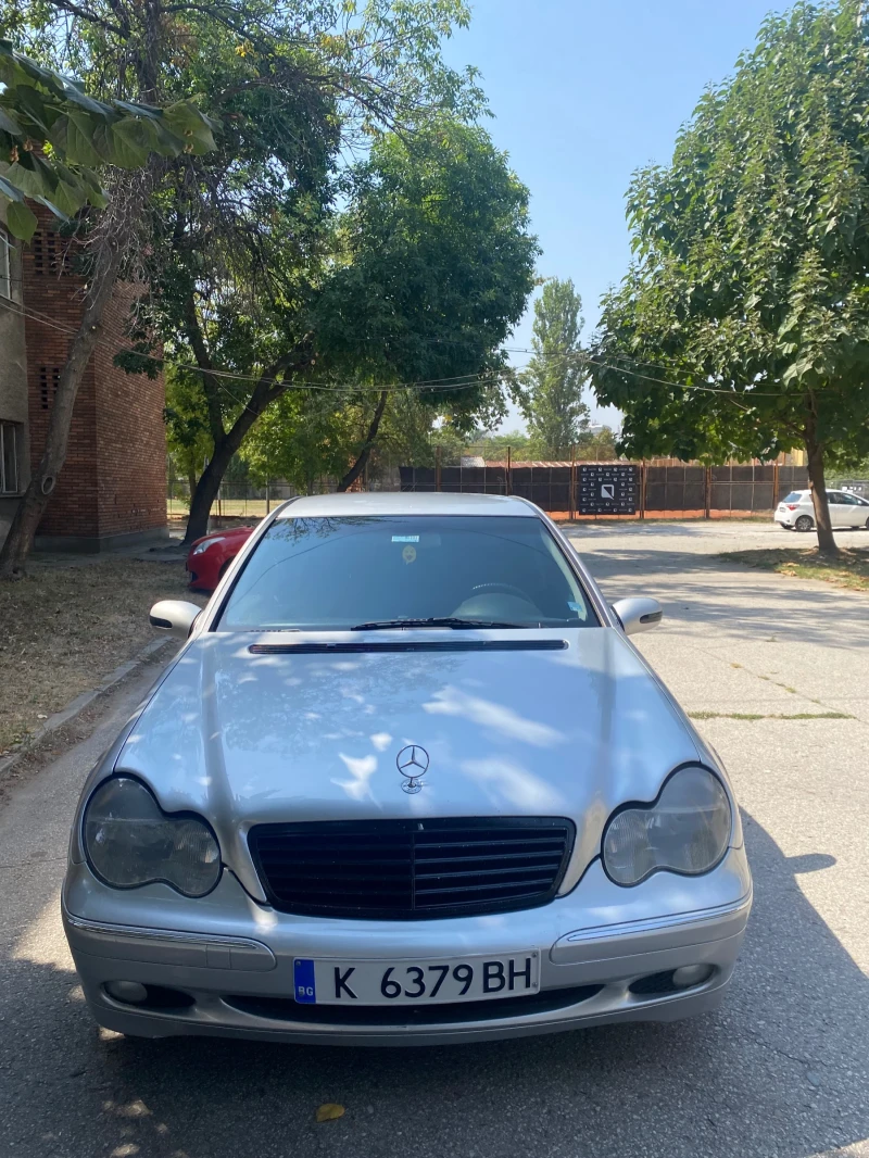 Mercedes-Benz C 220 2.2 cdi, снимка 2 - Автомобили и джипове - 47482271