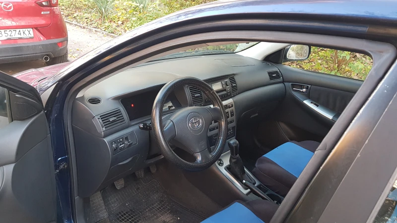 Toyota Corolla, снимка 11 - Автомобили и джипове - 48008305