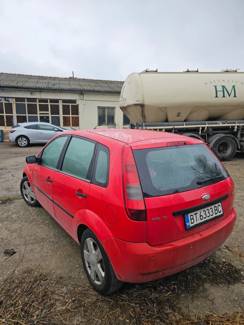 Ford Fiesta 1.4 cdti, снимка 4 - Автомобили и джипове - 48221698