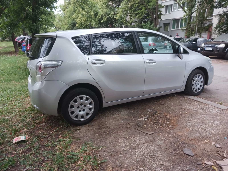 Toyota Verso, снимка 16 - Автомобили и джипове - 48343449