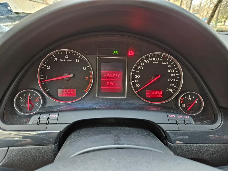 Audi A4 2.0, снимка 14 - Автомобили и джипове - 49507559