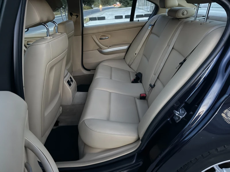 BMW 318 2.0D Facelift/Кожа/Мултиволан/Собствен лизинг , снимка 9 - Автомобили и джипове - 51869210