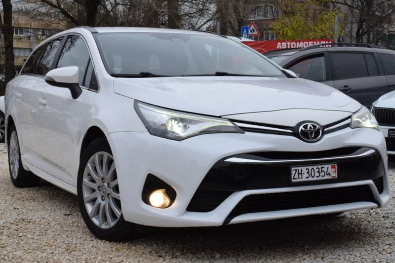 Toyota Avensis 2.0ШВЕЙЦАРИЯ-/КОЖА/НАВИ/LANE ASSIST/КАМЕРА, снимка 2 - Автомобили и джипове - 52755444