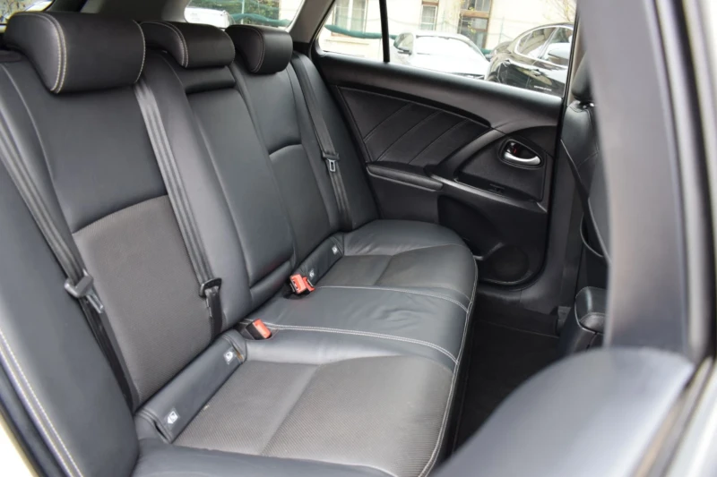 Toyota Avensis 2.0ШВЕЙЦАРИЯ-/КОЖА/НАВИ/LANE ASSIST/КАМЕРА, снимка 16 - Автомобили и джипове - 52755444