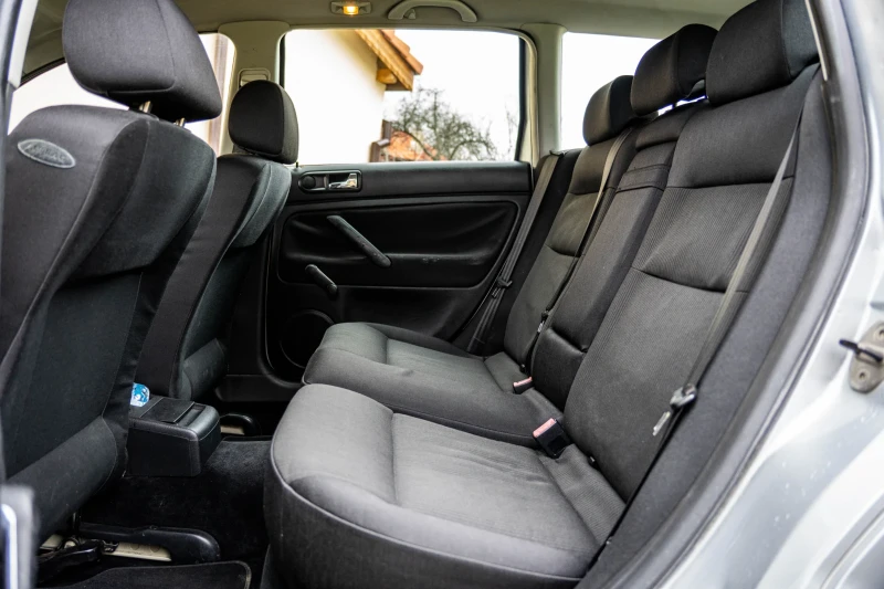 VW Passat, снимка 12 - Автомобили и джипове - 52848637